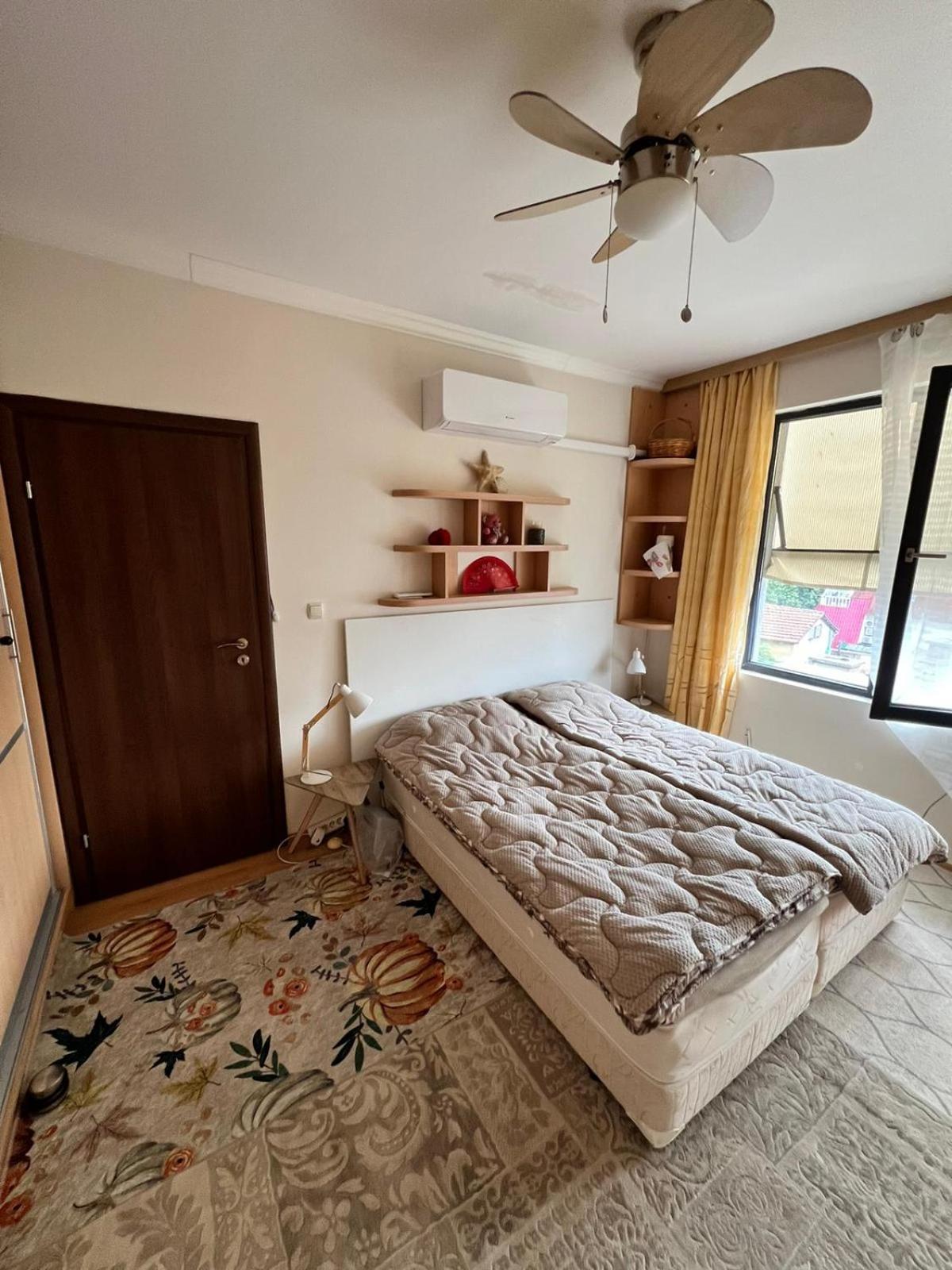 Downtown Central Apartment With Working Kitchen, City Views & Free Parking Kazanlŭk 외부 사진