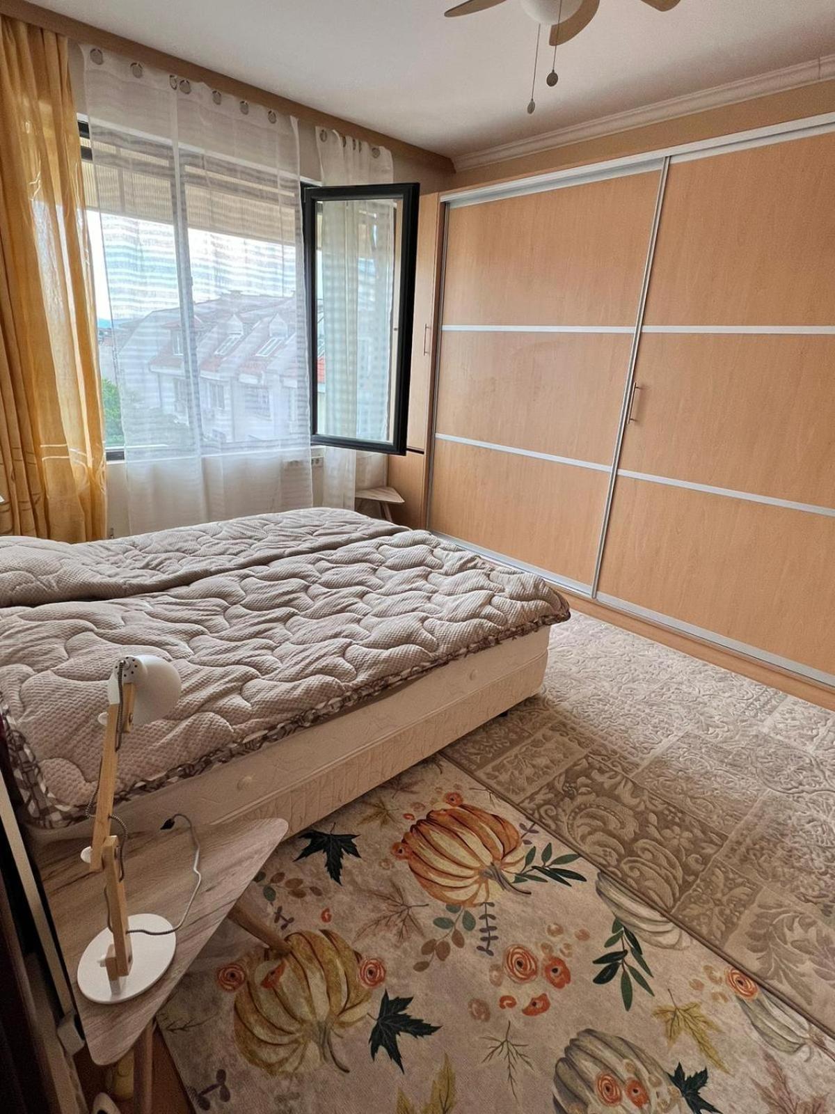 Downtown Central Apartment With Working Kitchen, City Views & Free Parking Kazanlŭk 외부 사진