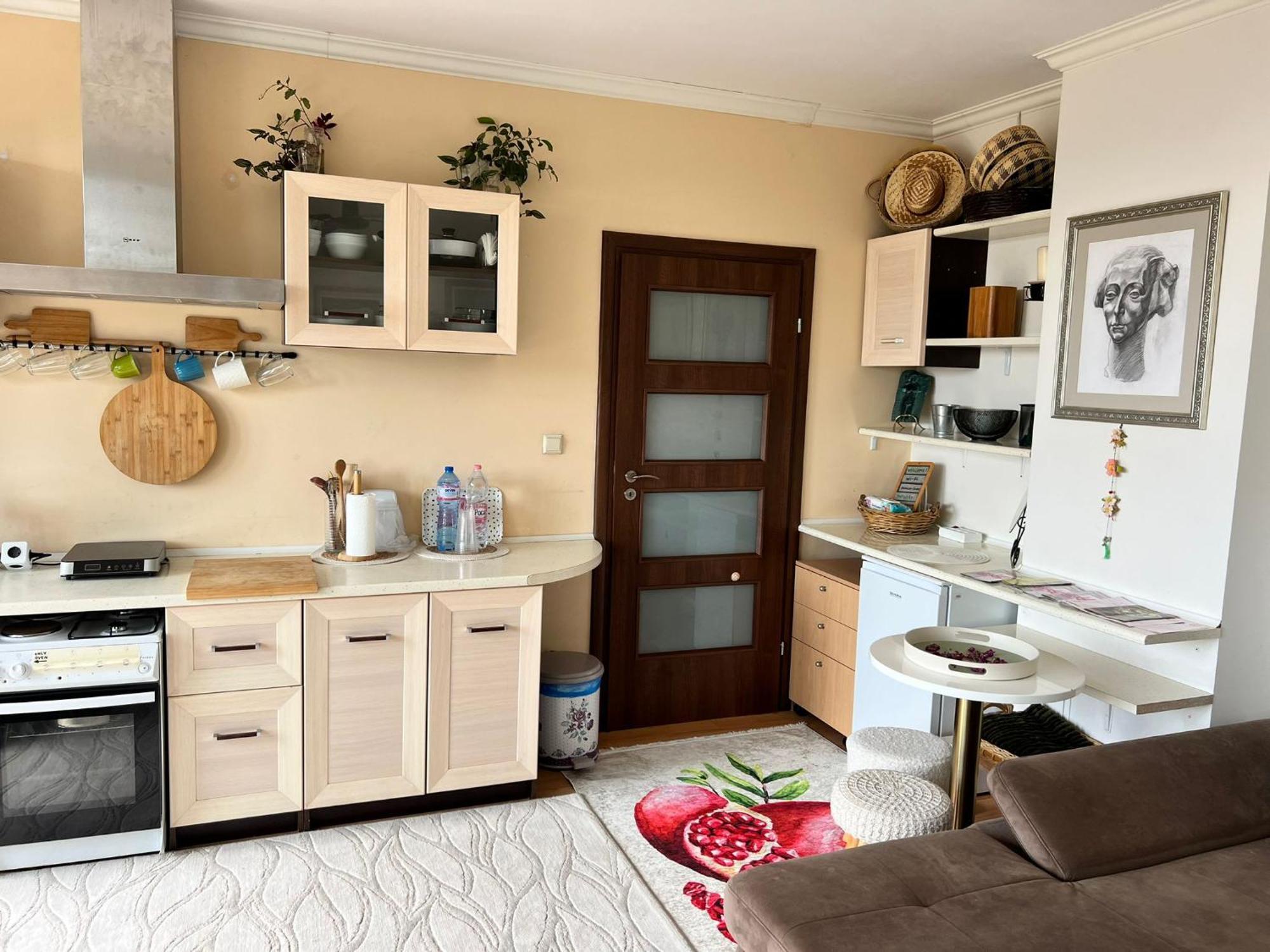 Downtown Central Apartment With Working Kitchen, City Views & Free Parking Kazanlŭk 외부 사진
