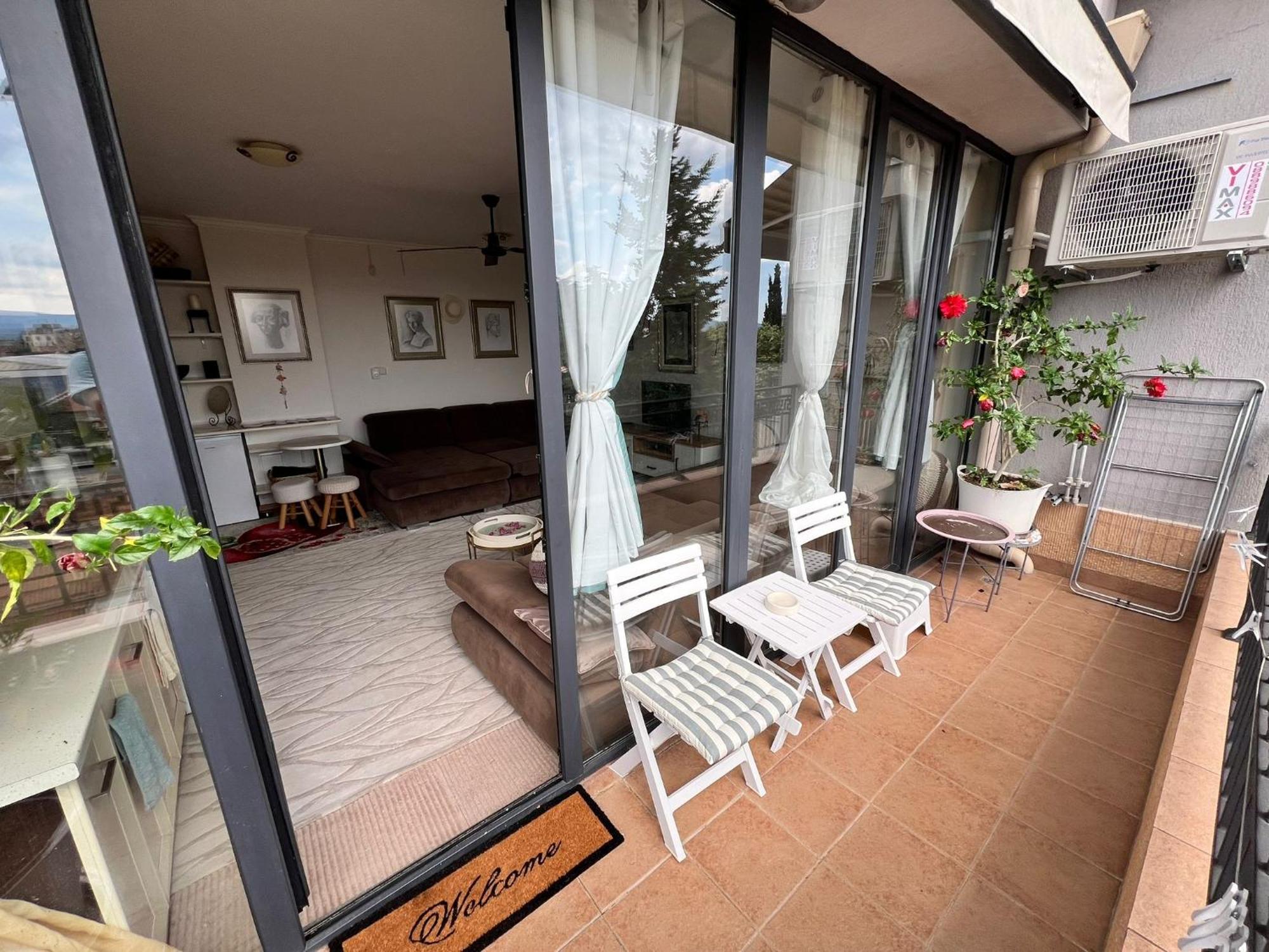 Downtown Central Apartment With Working Kitchen, City Views & Free Parking Kazanlŭk 외부 사진