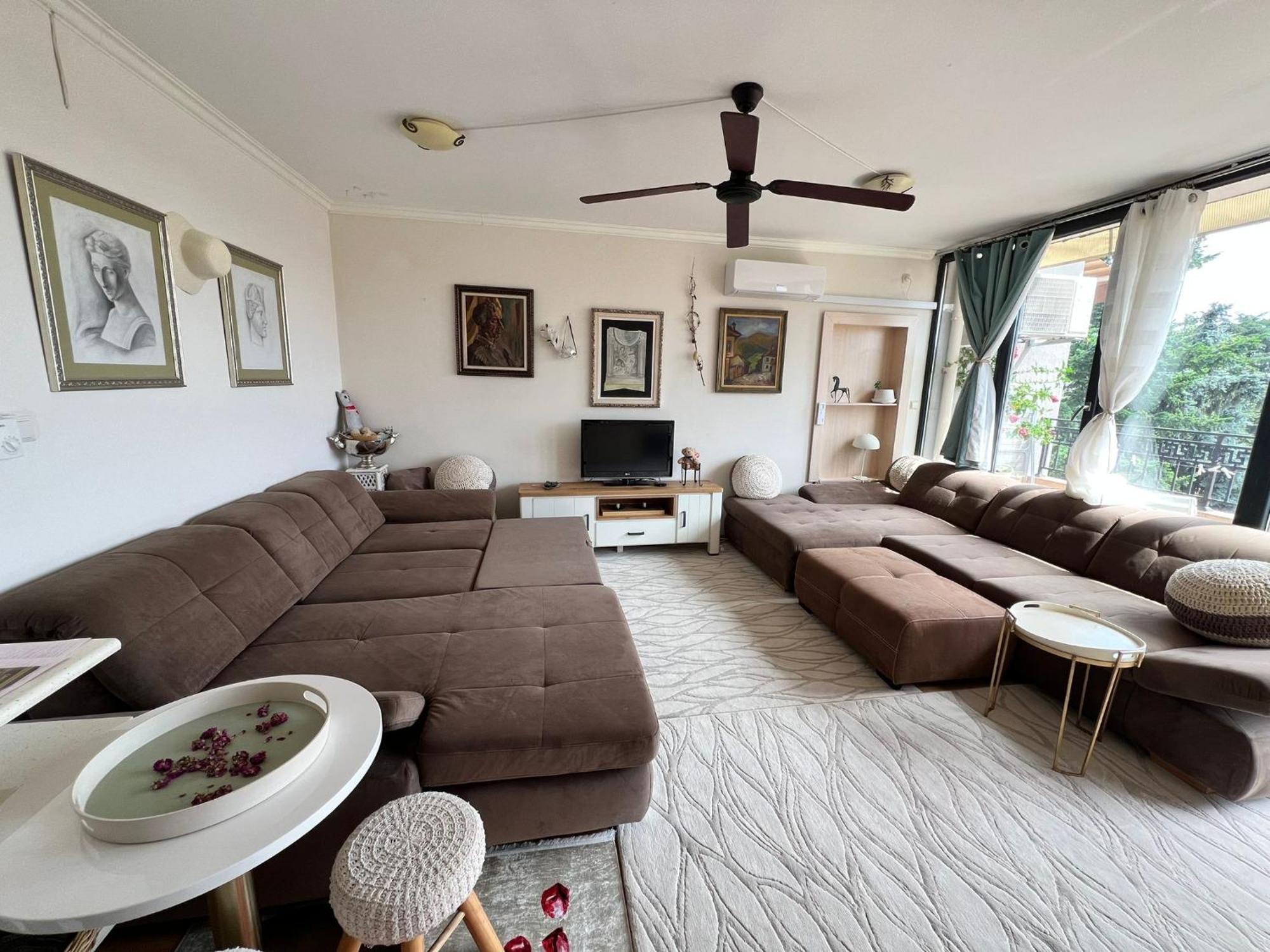 Downtown Central Apartment With Working Kitchen, City Views & Free Parking Kazanlŭk 외부 사진