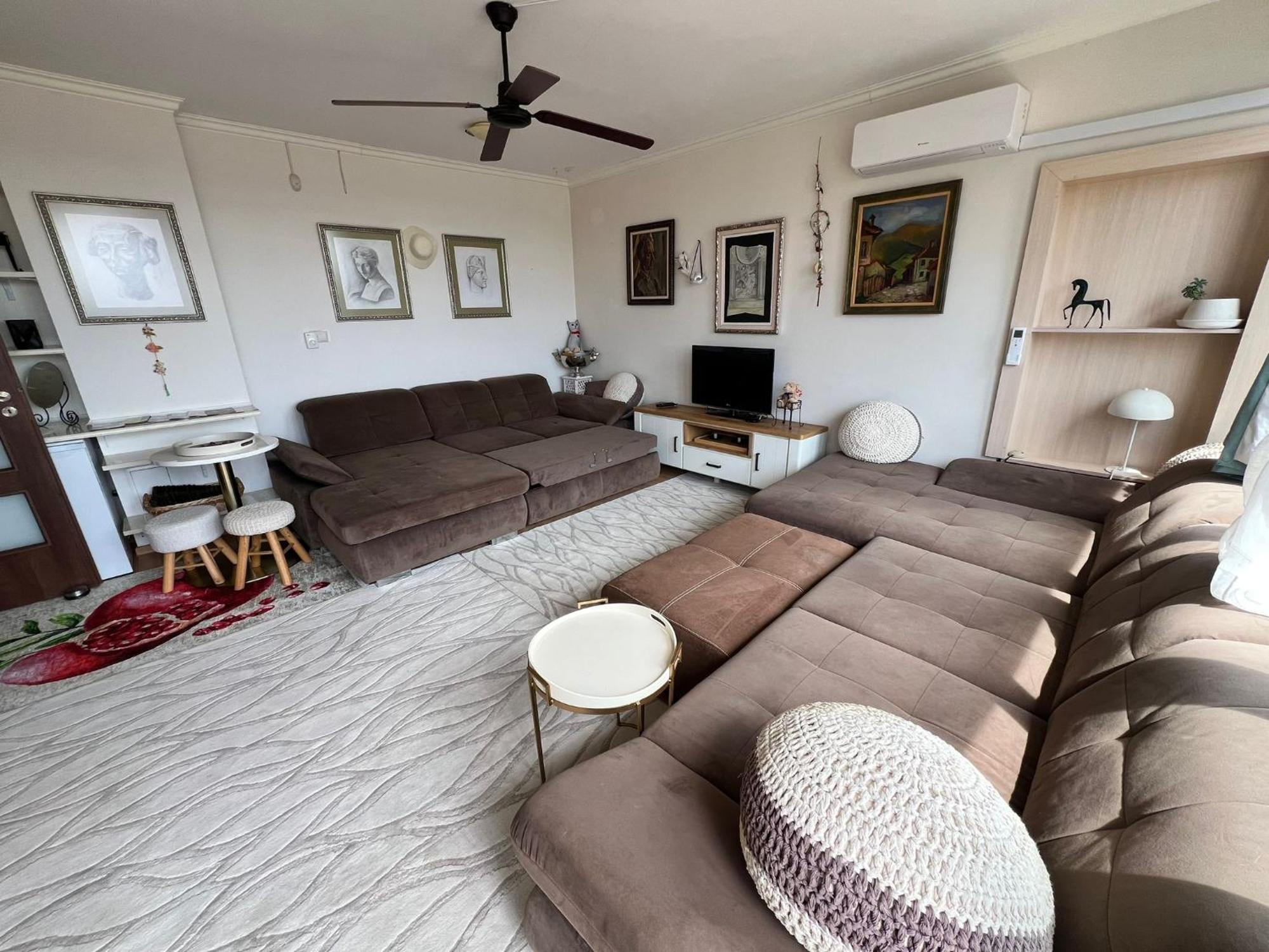 Downtown Central Apartment With Working Kitchen, City Views & Free Parking Kazanlŭk 외부 사진