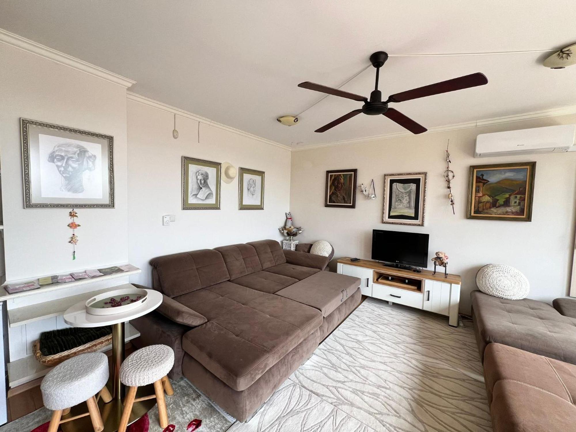 Downtown Central Apartment With Working Kitchen, City Views & Free Parking Kazanlŭk 외부 사진