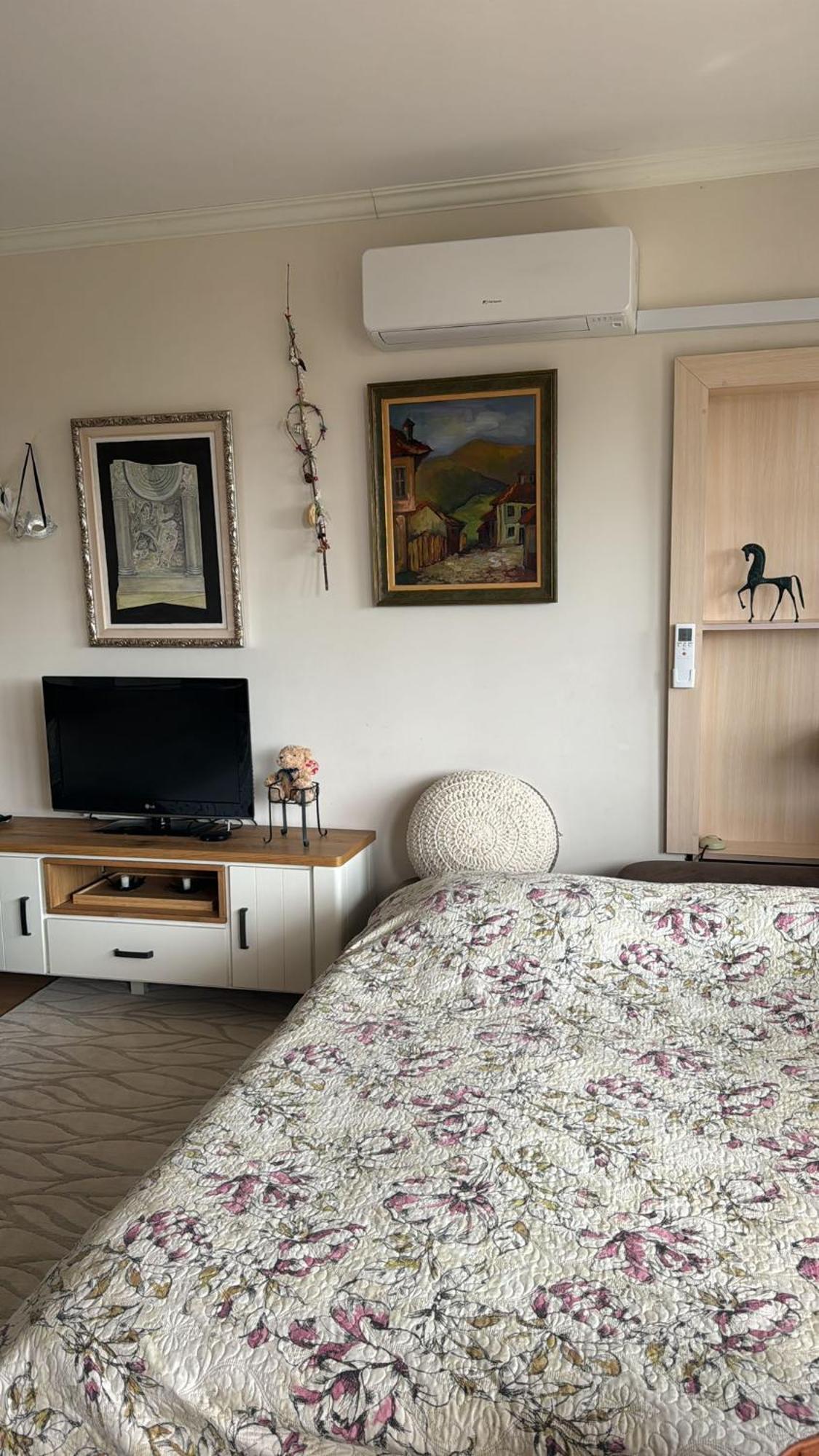 Downtown Central Apartment With Working Kitchen, City Views & Free Parking Kazanlŭk 외부 사진