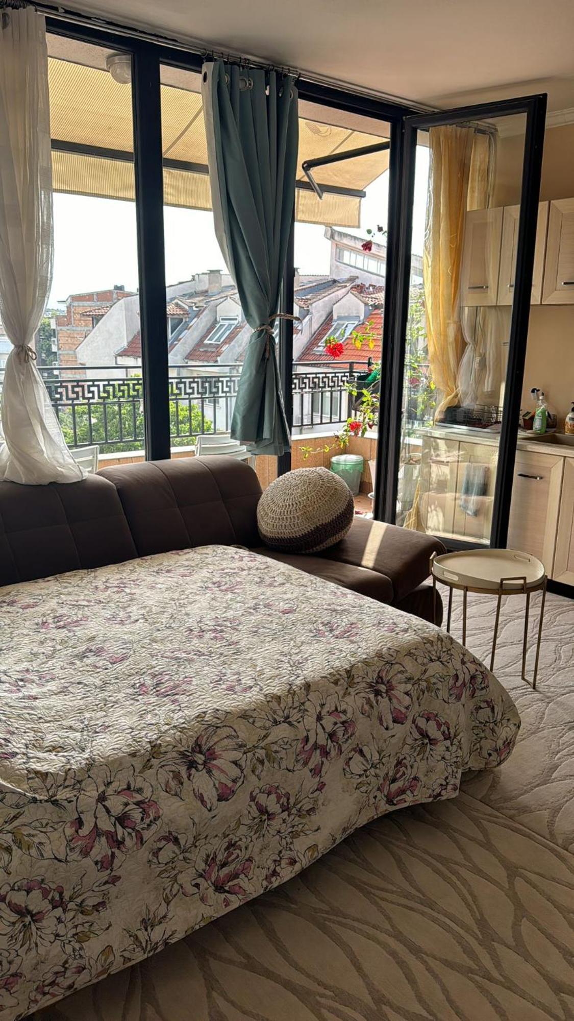 Downtown Central Apartment With Working Kitchen, City Views & Free Parking Kazanlŭk 외부 사진