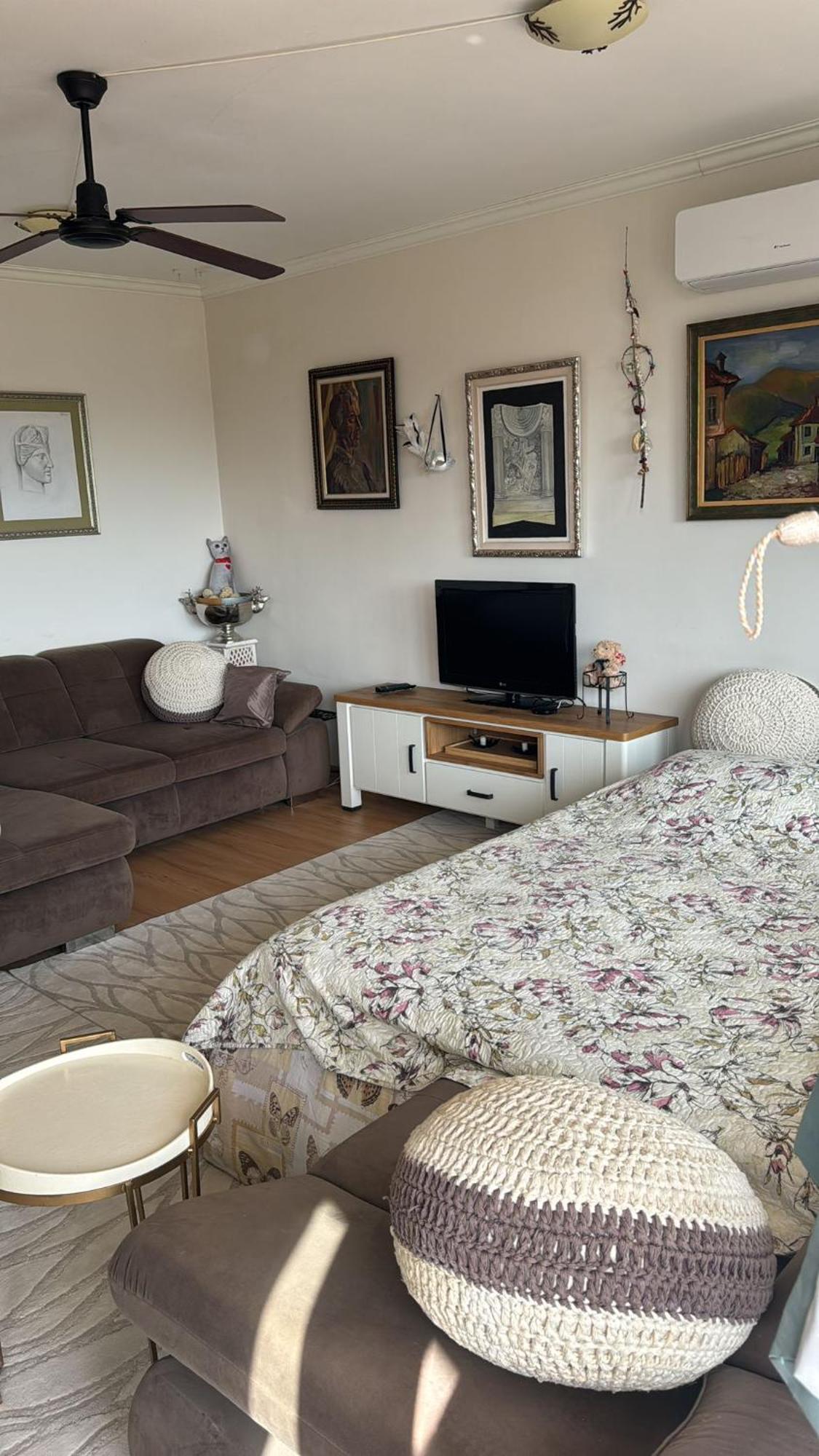 Downtown Central Apartment With Working Kitchen, City Views & Free Parking Kazanlŭk 외부 사진